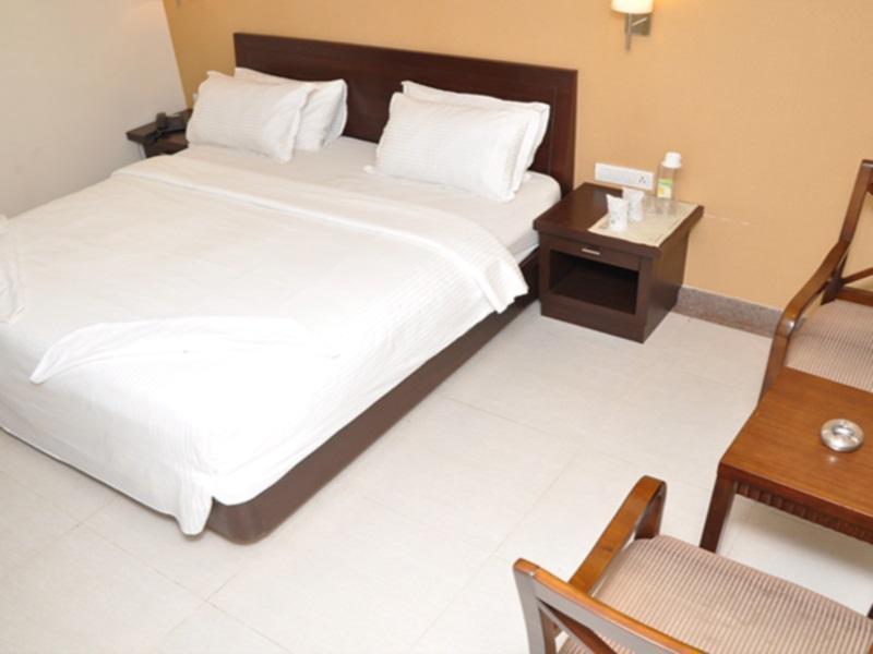 Hotel Shaans Tiruchirappalli Exteriör bild