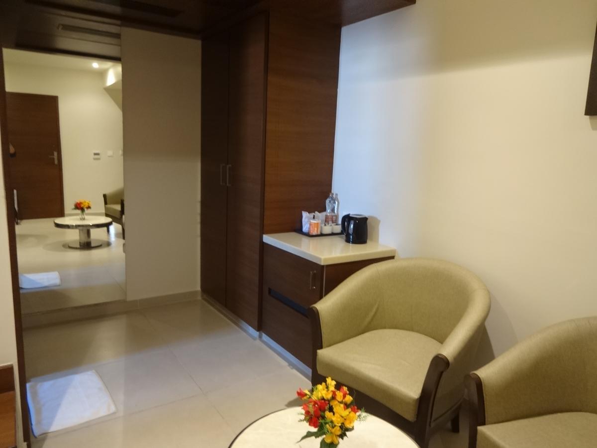 Hotel Shaans Tiruchirappalli Exteriör bild