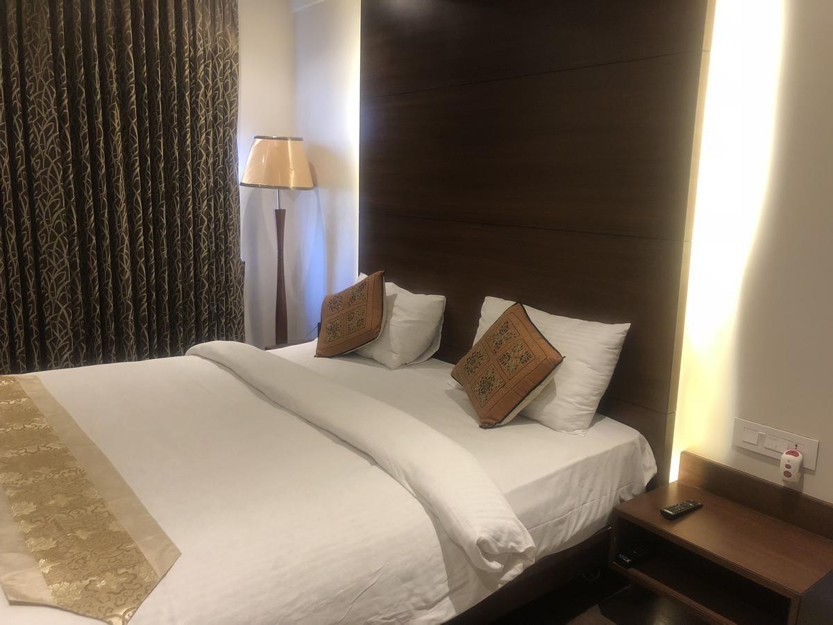 Hotel Shaans Tiruchirappalli Exteriör bild
