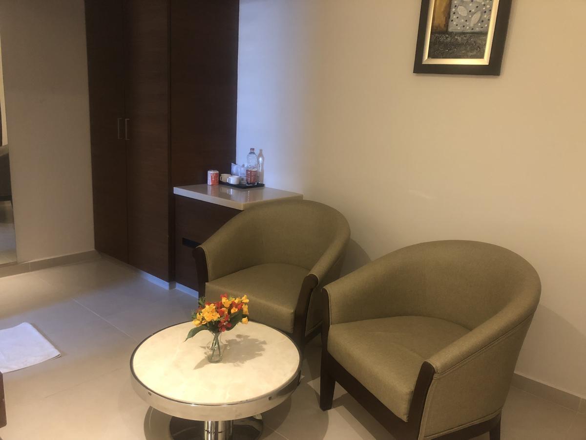 Hotel Shaans Tiruchirappalli Exteriör bild