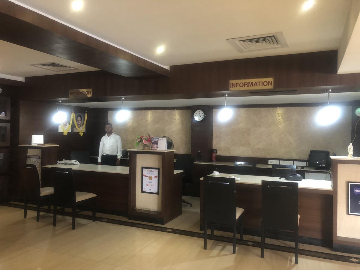 Hotel Shaans Tiruchirappalli Exteriör bild