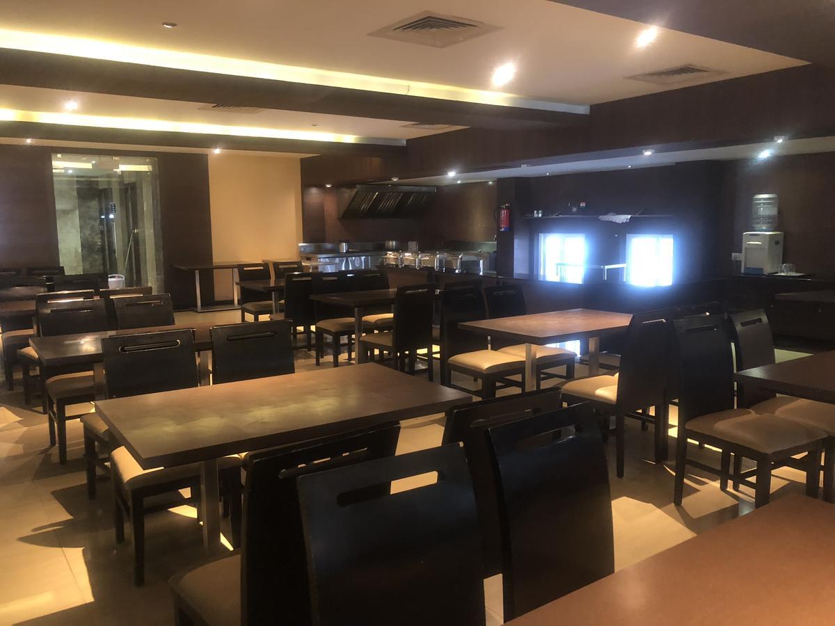 Hotel Shaans Tiruchirappalli Exteriör bild